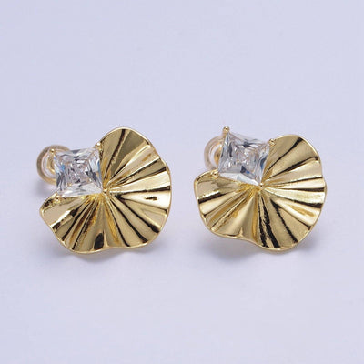 JewelryFlora Petal Stud Earrings