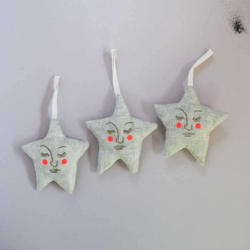 Home DecorHandsome Star Lavender Filled Ornament